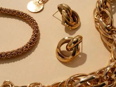 «Түркиядан алтын бұйымдар жеткізіп беремін» деген уәдеге сеніп 3 млн теңгесінен қағылған