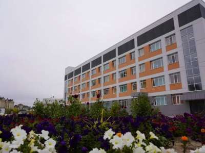 Мектеп жиналысында бірін-бірі балағаттаған ақсулық ата-аналардың ісі сотта қаралды