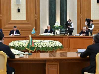 Мемлекет басшысы Түрікменстан Президентімен келіссөз жүргізді