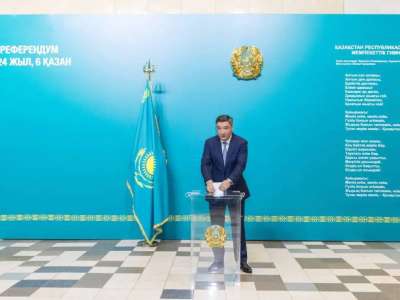 Олжас Бектенов АЭС салу мәселесі бойынша референдумда дауыс берді