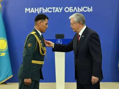 Президент ұландықты марапаттады