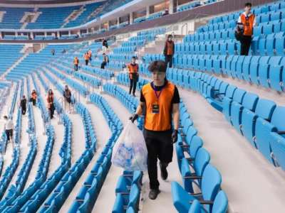 Астанада титулдық жекпе-жектен кейін жанкүйерлер трибунаны тазартты