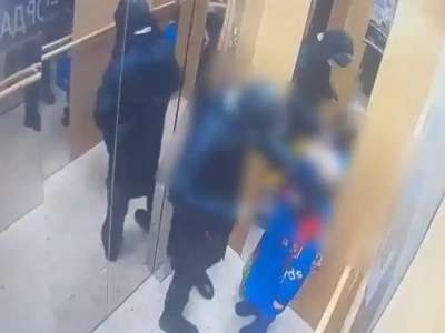 Астанада лифтте пышақ жарақатын алған бала ауруханадан шығарылады