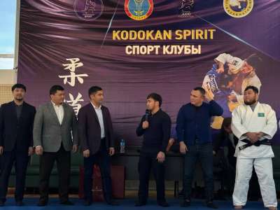 Париж Олимпиадасының чемпионы Елдос Сметов астаналық жастармен кездесті