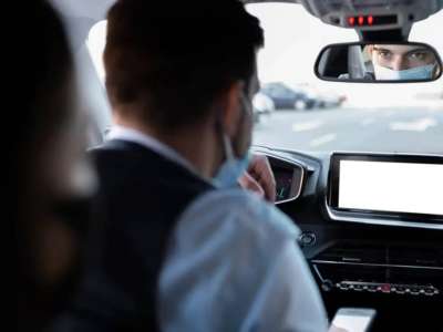 Қызылордада такси жүргізушісін автокөлік салонының артында отырған жолаушы ұрып-соққан