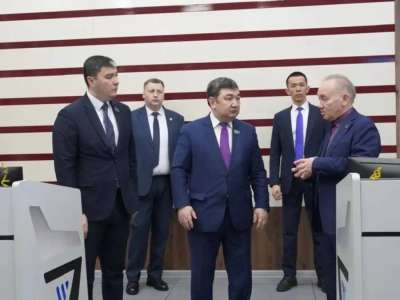 Сенаторлар цифрландырудың артықшылығы мен қаупі туралы мәселелерді талқылады