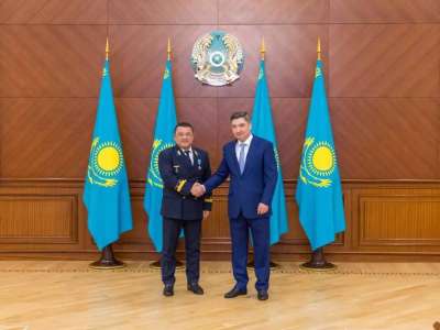 Олжас Бектенов көлік саласы қызметкерлеріне мемлекеттік наградалар табыстады
