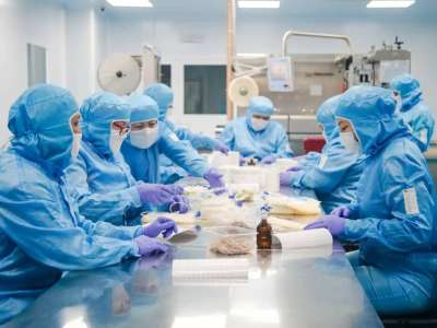 Астаналық жұмысшылар заманауи медициналық өнім шығаруға үлес қосып жатыр