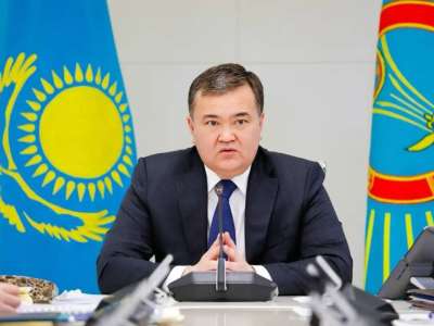 Жеңіс Қасымбек астаналықтар мен қала қонақтарын Жаңа жыл мерекесімен құттықтады