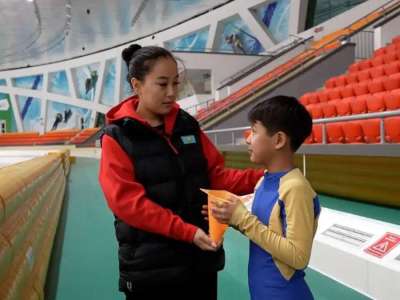 Таза Қазақстан: елордалық бапкерлер «Тазалық пен тәртіп – жеңіске жол!» челленджін бастады