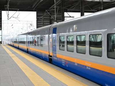 «Қазақстан темір жолы» АҚ басшысы жолаушылардан кешірім сұрады