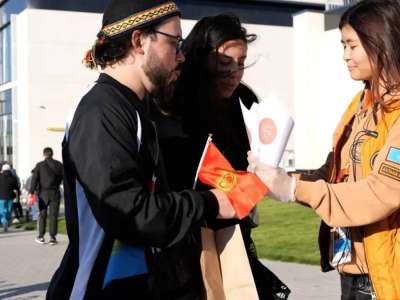 Дүниежүзілік көшпенділер ойындарында 100 келіден аса бауырсақ таратылды