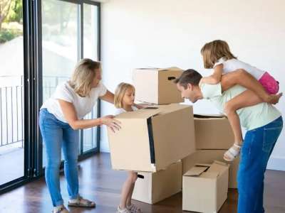 Шымкентте берілгеніне екі жыл болған кешенде құбырлар жарылып жатыр