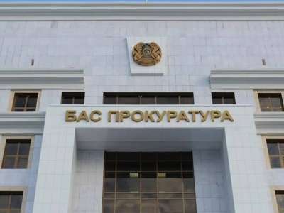 Аса ірі алаяқтық жасады деген тағы бір күдікті Ресейден экстрадицияланды