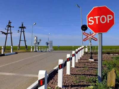 Астана – Ерейментау бағытында үш автокөлік пойызбен соқтығысып қала жаздады