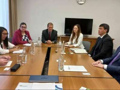 Фермерлерді қолдау: Азық-түлік келісімшарт корпорациясы канадалық модельді зерделейді