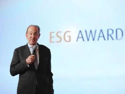 Air Astana әуе компаниясын 20 жыл басқарған Питер Фостер қызметінен кетеді