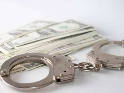 «Несие рәсімдеуге көмектесемін»: астаналықтарды алдаған алаяқ әйел ұсталды