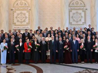 Республика күніне орай Мемлекет басшысы елге еңбегі сіңген азаматтарды марапаттады