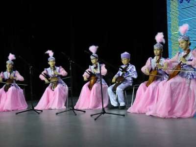 Астанада отбасылық жылу сыйлаған қамқоршыларға құрмет көрсетілді