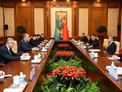 Қазақстан мен Қытай сыртқы істер министрлері Бейжіңде келіссөздер жүргізді