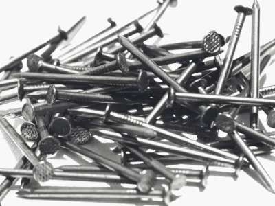 Шымкентте бір жасар бала 4 сантиметрлік шеге жұтып қойған