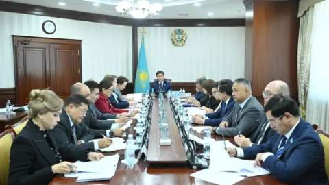 Мәжілісте 2026-2028 жылдарға арналған республикалық бюджет жобасы қаралады