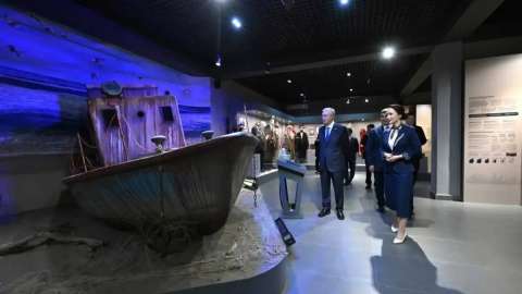 Қасым-Жомарт Тоқаев Қызылорда облысының тарихи-өлкетану музейінің қызметімен танысты