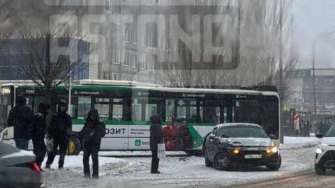 Астанада автобус пен жеңіл автокөлік соқтығысты