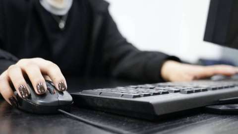 Нәзік болмыс, айқын ұстаным