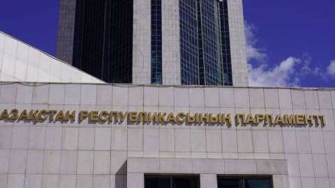 "Заң алдында жауап береді": елімізде ЛГБТ пропагандасына заңмен тыйым салынды